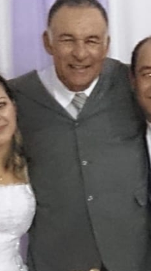 Pastor Pr. Alcebíades em momento ministerial, AD Jardim Helena